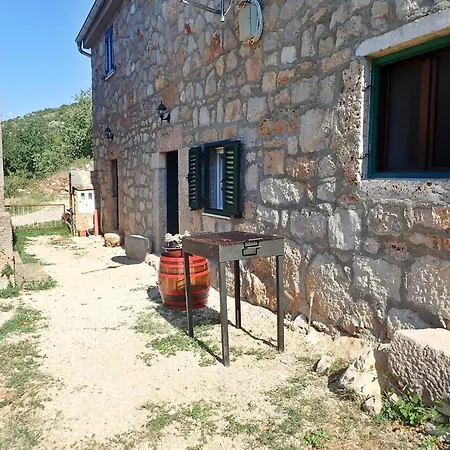 With Parking Space Seline, Paklenica - 25372 *